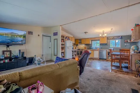 20 Brophy Way Shady Cove OR 97539