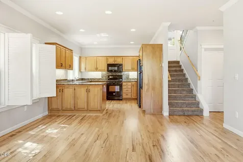 461 Holly Street Ashland OR 97520