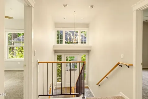 461 Holly Street Ashland OR 97520