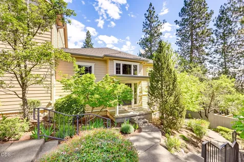 461 Holly Street Ashland OR 97520