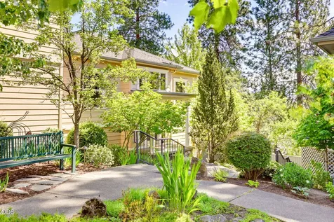 461 Holly Street Ashland OR 97520