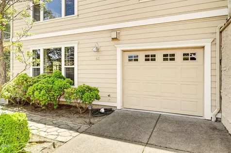 461 Holly Street Ashland OR 97520
