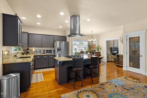 523 Meadowbrook Drive Central Point OR 97502