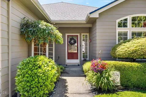 523 Meadowbrook Drive Central Point OR 97502