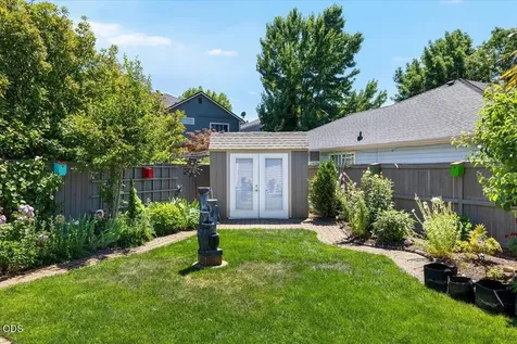 523 Meadowbrook Drive Central Point OR 97502