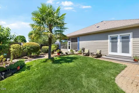 523 Meadowbrook Drive Central Point OR 97502