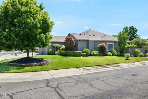 523 Meadowbrook Drive Central Point OR 97502
