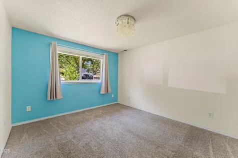 2503 NW Lassen Way Grants Pass OR 97526