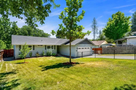 2503 NW Lassen Way Grants Pass OR 97526