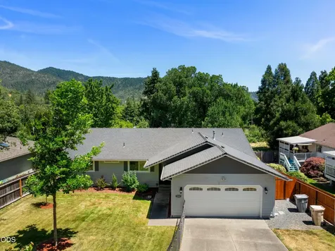 2503 NW Lassen Way Grants Pass OR 97526