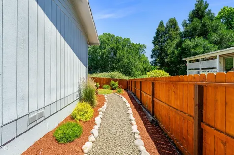 2503 NW Lassen Way Grants Pass OR 97526