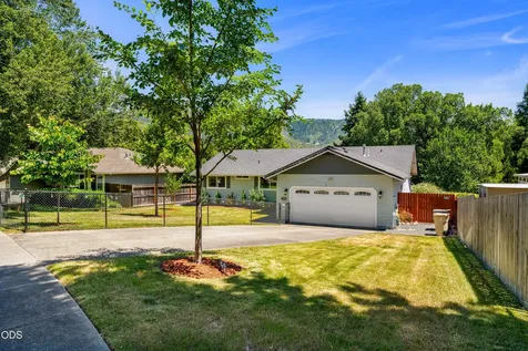 2503 NW Lassen Way Grants Pass OR 97526