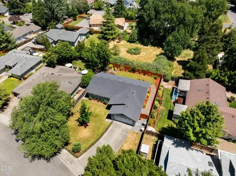2503 NW Lassen Way Grants Pass OR 97526