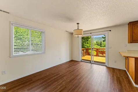 2503 NW Lassen Way Grants Pass OR 97526