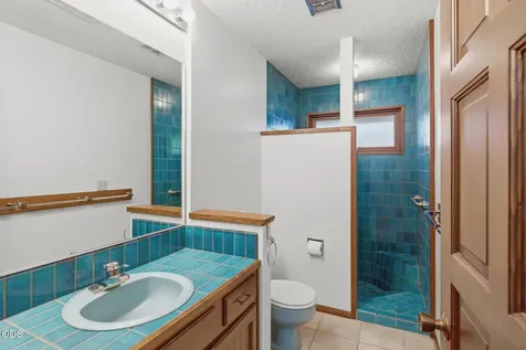 1325 NW Lawnridge Avenue Grants Pass OR 97526