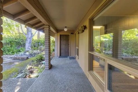 1325 NW Lawnridge Avenue Grants Pass OR 97526