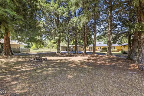 1980 Mccarter Lane Grants Pass OR 97527
