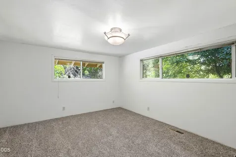 1980 Mccarter Lane Grants Pass OR 97527
