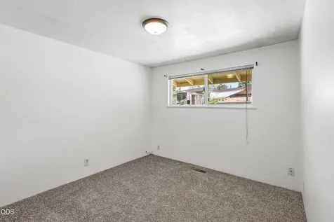 1980 Mccarter Lane Grants Pass OR 97527