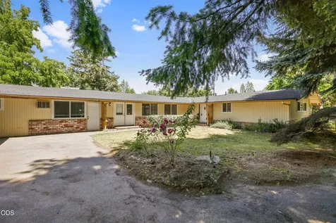 1980 Mccarter Lane Grants Pass OR 97527