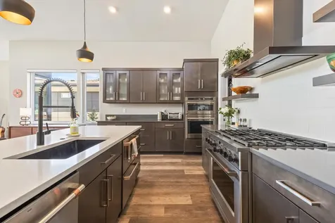 490 E Diamond Peak Avenue Sisters OR 97759