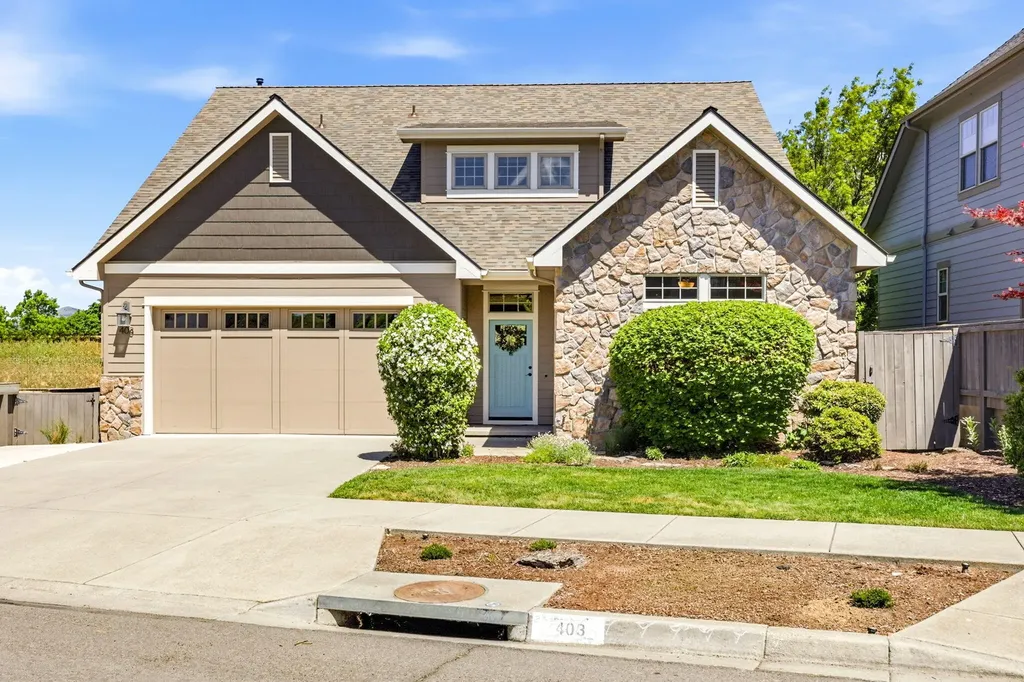 403 Briscoe Place Ashland OR 97520