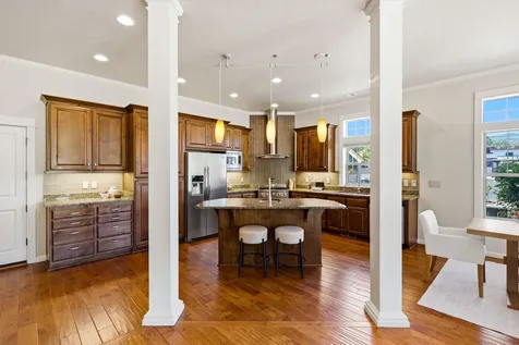 403 Briscoe Place Ashland OR 97520