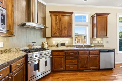 403 Briscoe Place Ashland OR 97520