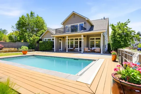 403 Briscoe Place Ashland OR 97520