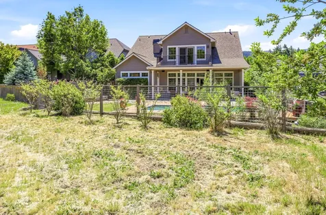 403 Briscoe Place Ashland OR 97520