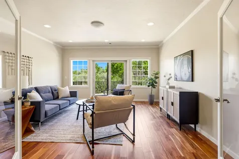 403 Briscoe Place Ashland OR 97520