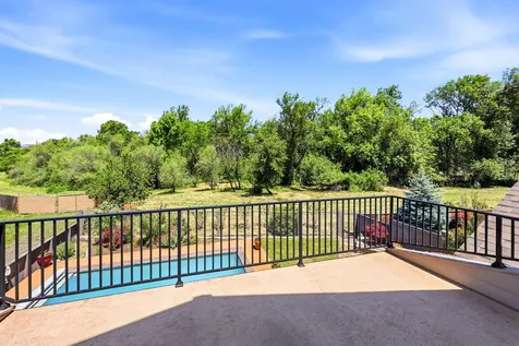 403 Briscoe Place Ashland OR 97520