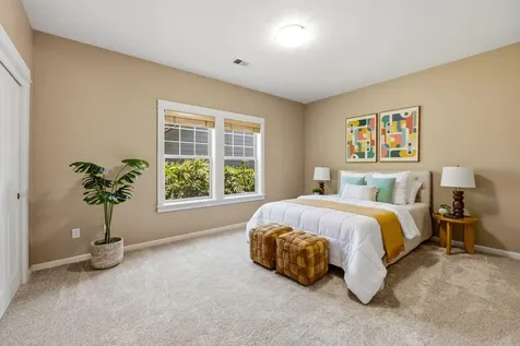 403 Briscoe Place Ashland OR 97520