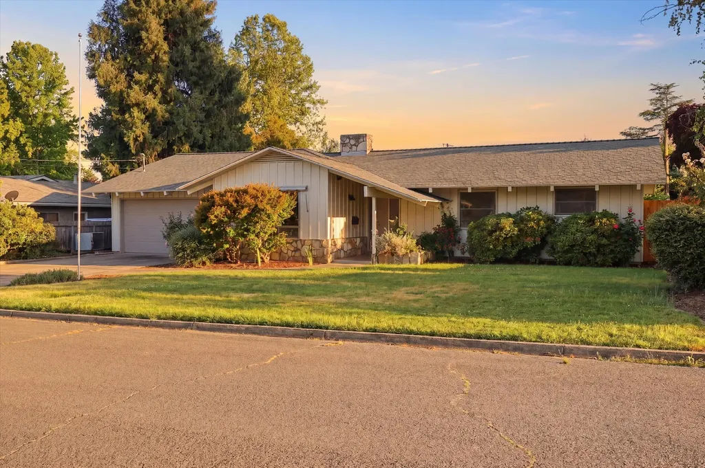 316 Stanley Avenue Medford OR 97504