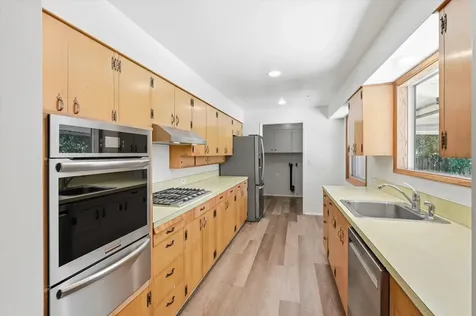 316 Stanley Avenue Medford OR 97504