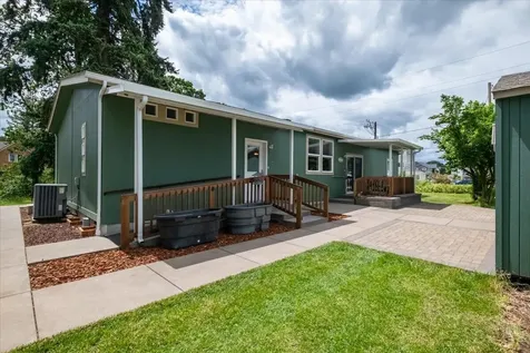1017 N 2nd Street Jefferson OR 97352