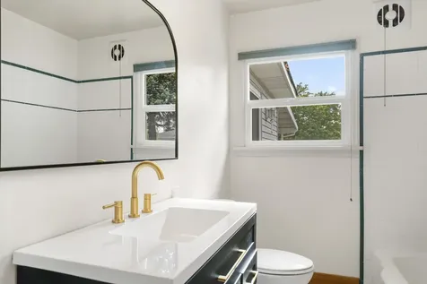946 SW 13th Street Redmond OR 97756