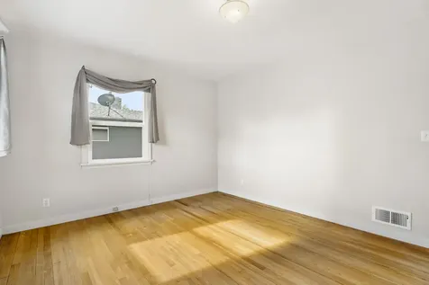 946 SW 13th Street Redmond OR 97756
