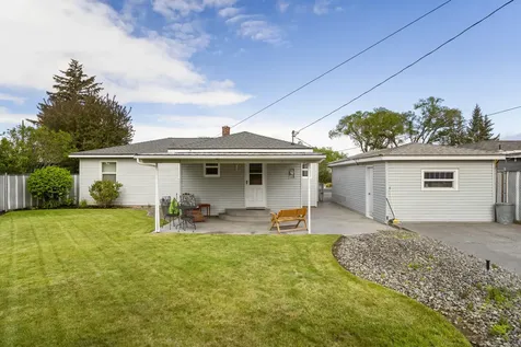 946 SW 13th Street Redmond OR 97756