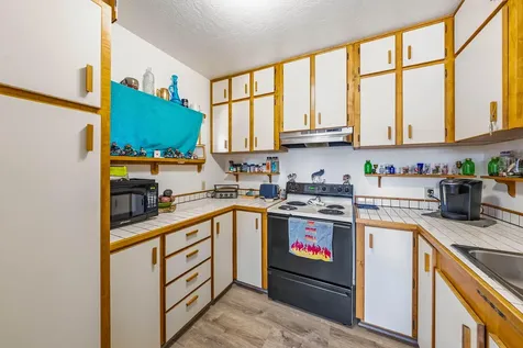 542 Pacific Avenue Brookings OR 97415