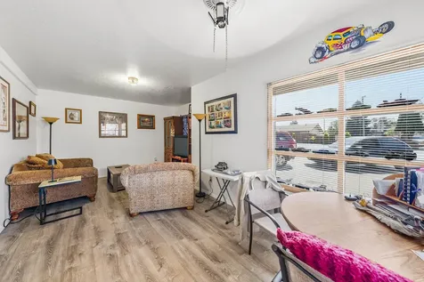 542 Pacific Avenue Brookings OR 97415