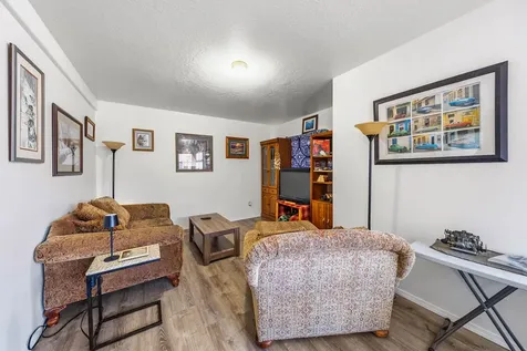 542 Pacific Avenue Brookings OR 97415
