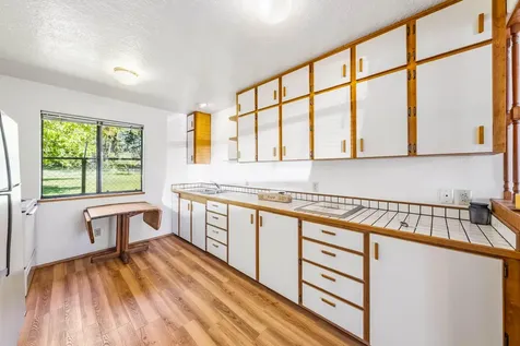 542 Pacific Avenue Brookings OR 97415