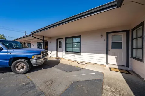542 Pacific Avenue Brookings OR 97415
