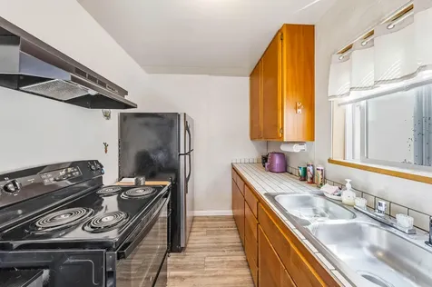 542 Pacific Avenue Brookings OR 97415