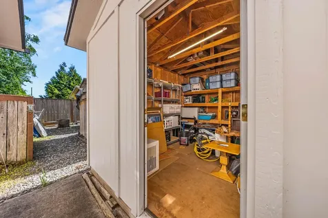 542 Pacific Avenue Brookings OR 97415