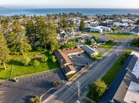542 Pacific Avenue Brookings OR 97415