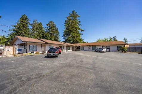 542 Pacific Avenue Brookings OR 97415