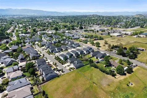 3775 Sidney Way Medford OR 97504