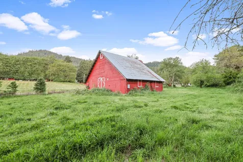 441 Tunnel Road Glendale OR 97442